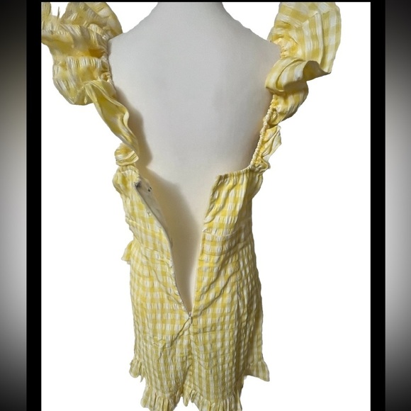 MABLE Yellow Gingham Cut Out Flirty Ruffle Sundress Large - Picture 6 of 8